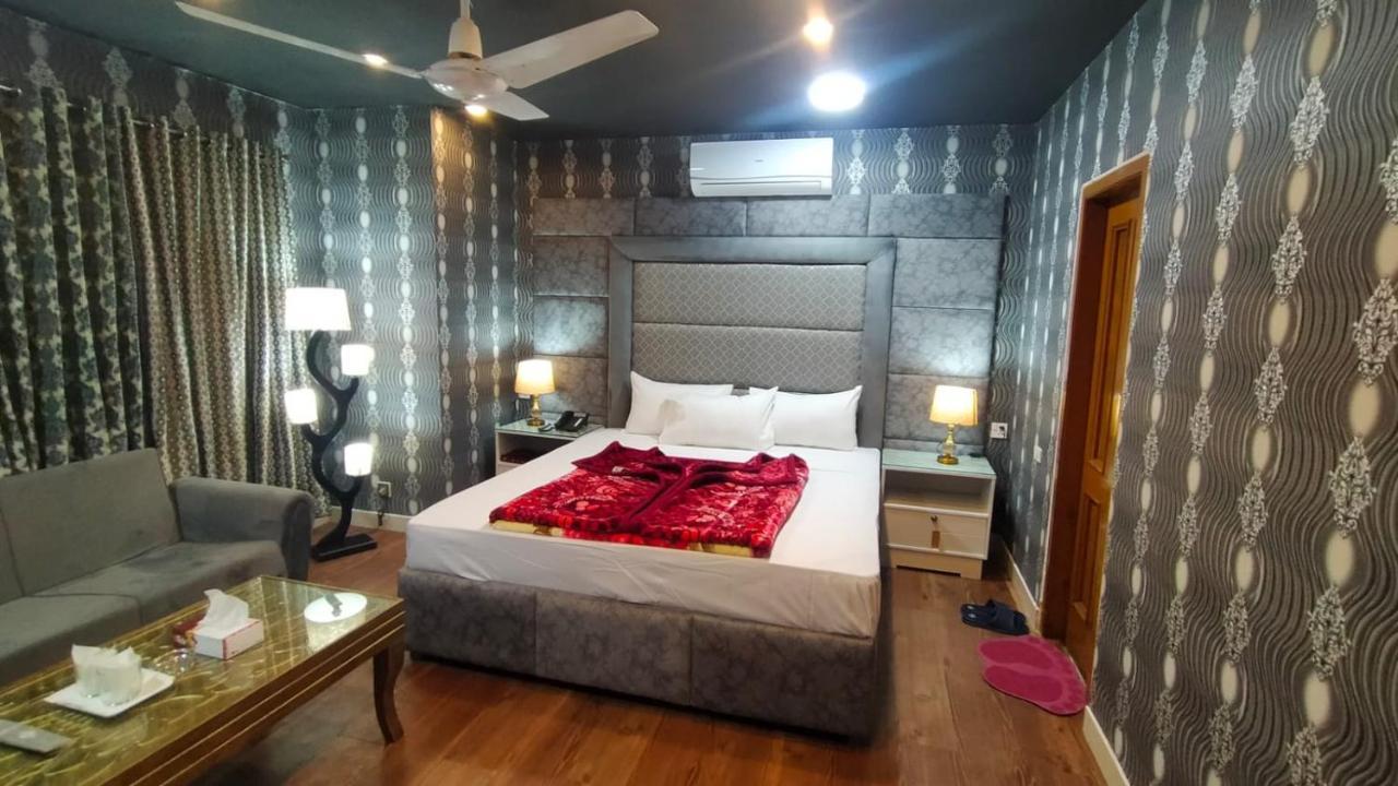 Royal Luxury Hotel Lahore Exterior photo