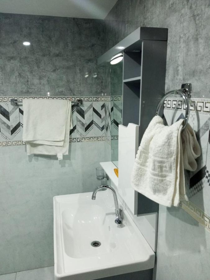 Royal Luxury Hotel Lahore Exterior photo
