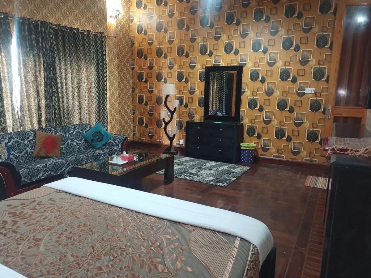 Royal Luxury Hotel Lahore Exterior photo
